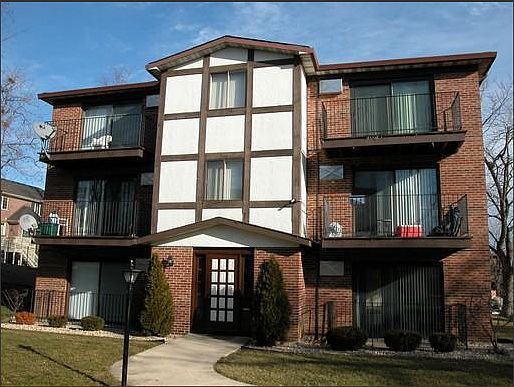 1st image of 620 W 65th St #5