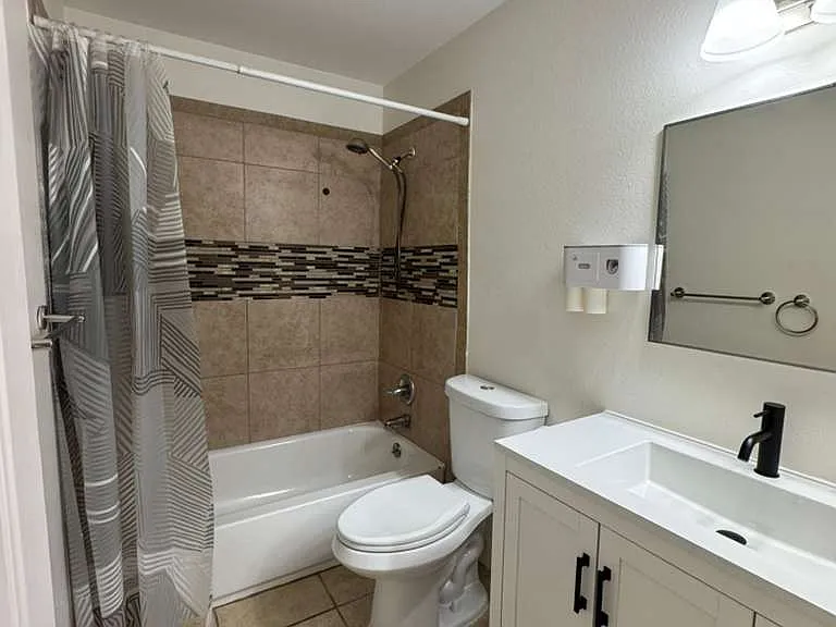 4603 S Lowell Blvd #F — Photo 5