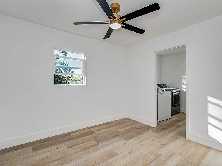410 Randall St #11 — Photo 1