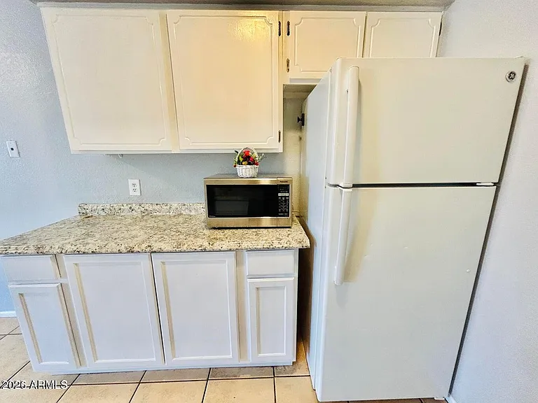 240 S Doran #1 — Photo 2