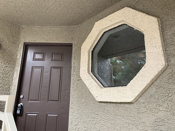 3rd image of 5044 S Rainbow Blvd #201-1