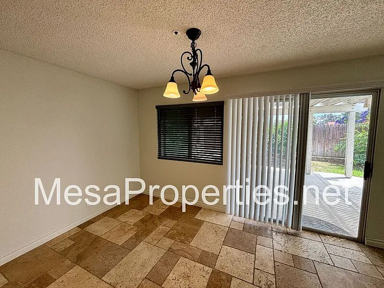 14925 Dandelion Ct — Photo 7
