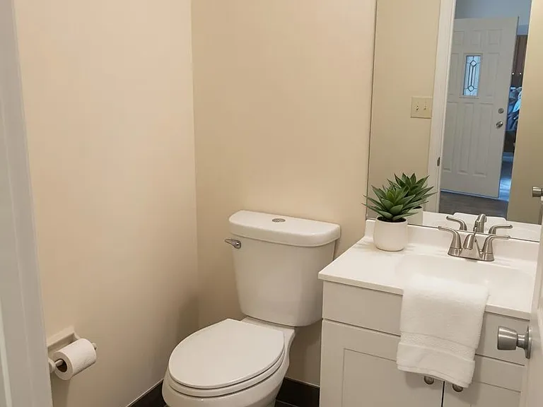 2286 E Tulane Rd — Photo 14