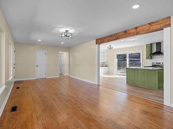 5th image of 238 Forestdale Dr