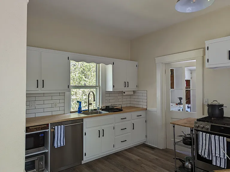 35 Meetinghouse Ln — Photo 13