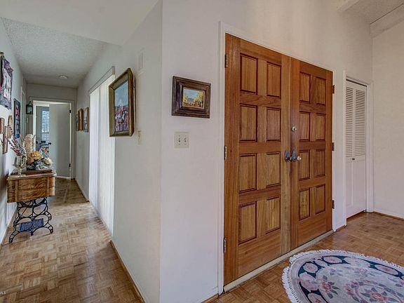 4th image of 104 E San Miguel Ave