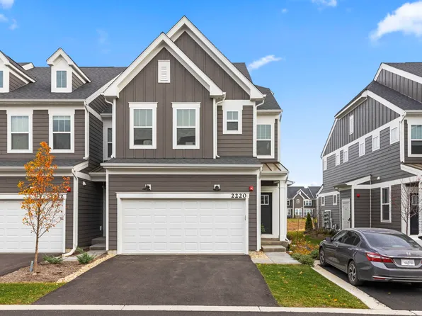 2220 Weatherbee Ln, Naperville, IL 60563