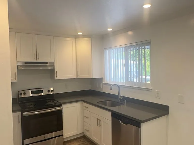 565 Chestnut St. — Photo 6