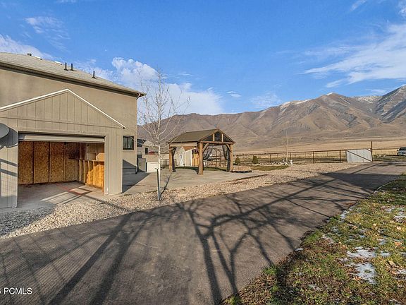 5th image of 7362 Foothill Dr