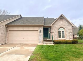 15553 Carmelite Ct, Clinton Township, MI 48035