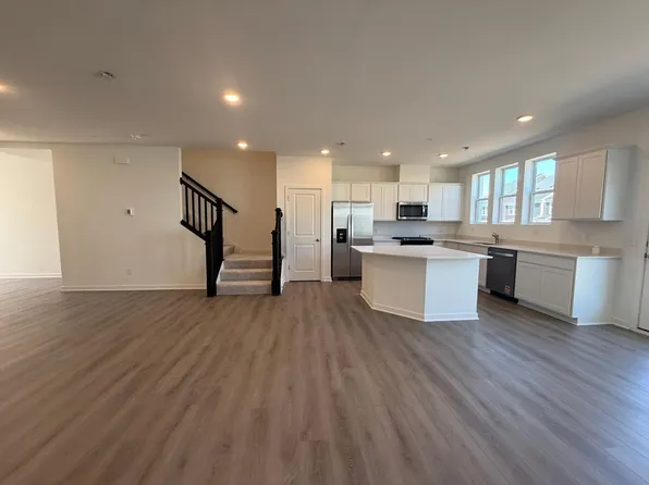 14952 Avondale Vw, Rosemount, MN 55068