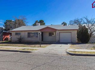 1545 Roberts Dr, Las Cruces, NM 88005
