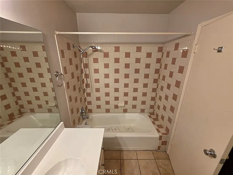 6225 Canterbury Dr #306 — Photo 15
