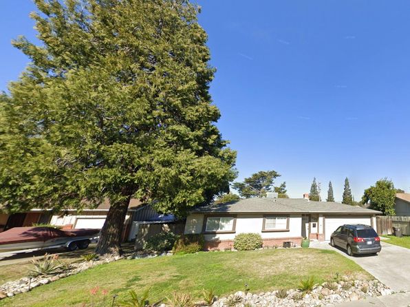 1429 Woodland Dr