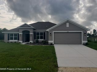 11384 Fulmar Rd, Weeki Wachee, FL 34614