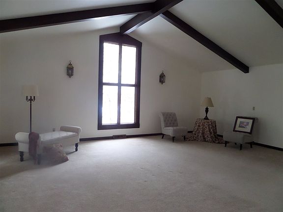 3rd image of 2917 Mineral Point Ave