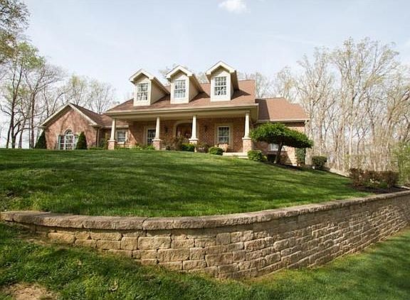 2nd image of 20 Lake Forest Ct