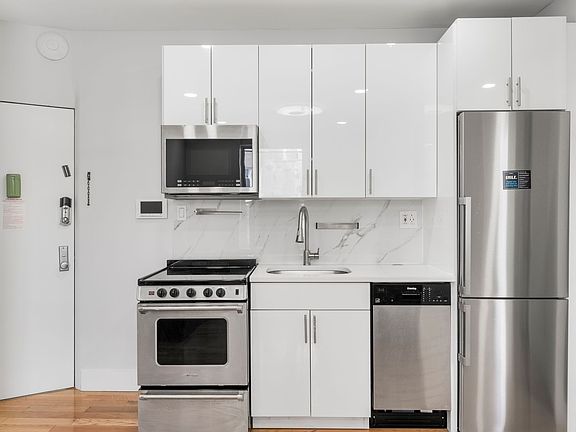 5th image of 2503 Hughes Ave #4-C