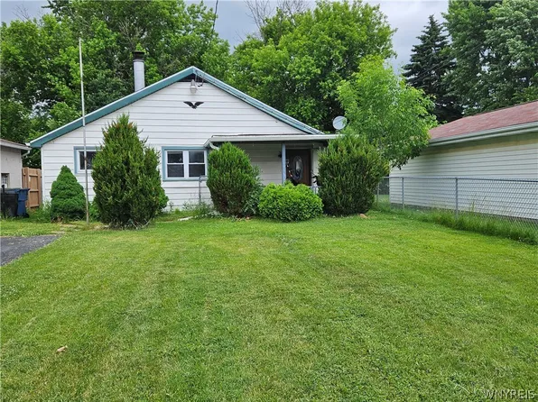 4532 Pomeroy Ave, Niagara Falls, NY 14305