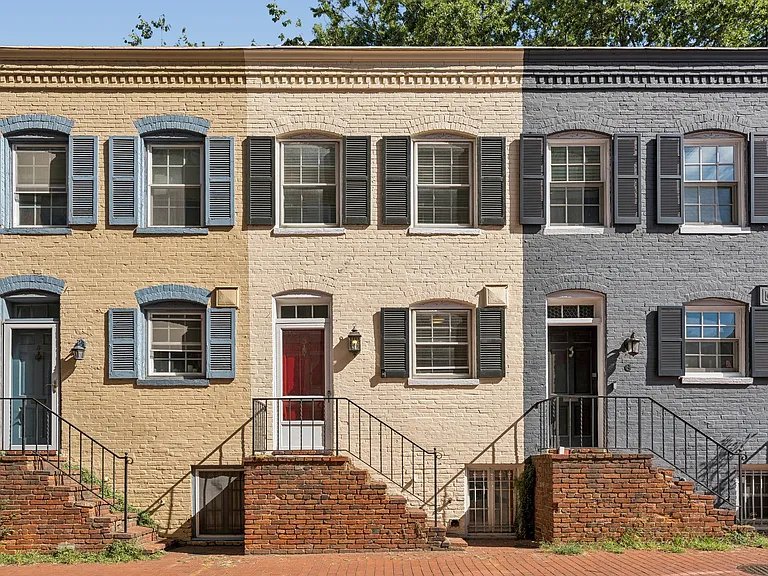 5 Snows Ct NW — Photo 1