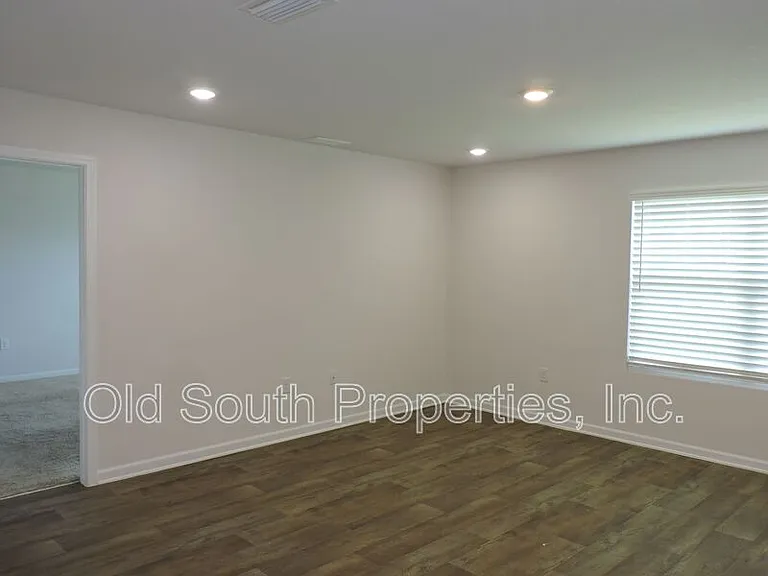 7580 Steeplechase Blvd — Photo 4