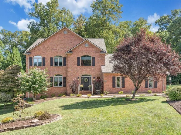 981 Highland Dr, Roanoke, VA 24019