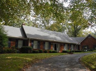 202 Hillwood Cir, Manchester, TN 37355