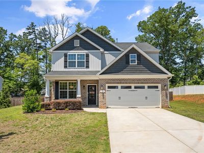 120 Ascender Dr, King, NC, 27021