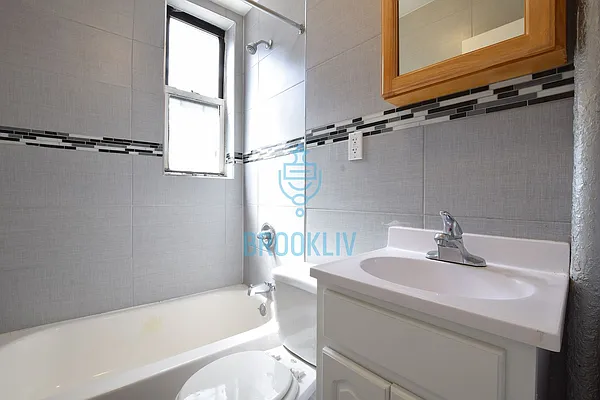 Rented by null | media 14