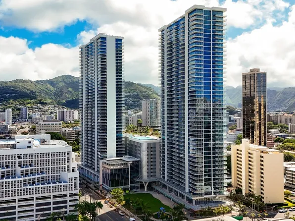 1515 Liona St #1008, Honolulu, HI 96814