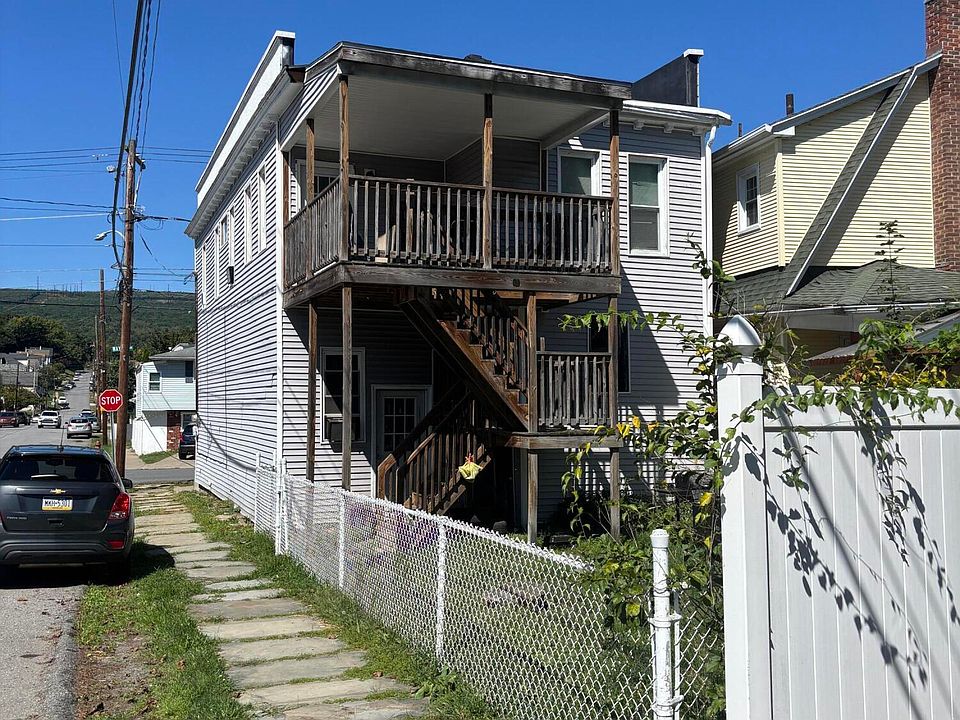 2nd image of 1702 Wayne Ave