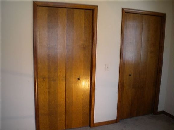 HIS & HER CLOSETS