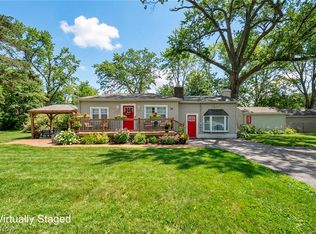 99 Meadowridge Rd, Mogadore, OH 44260