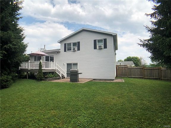 3rd image of 7 Harmony Cir
