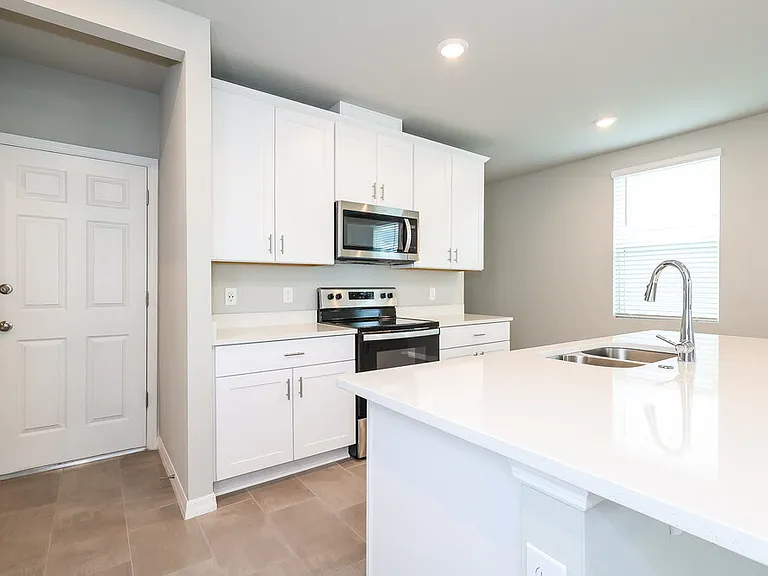 803 Legacy Dr — Photo 10
