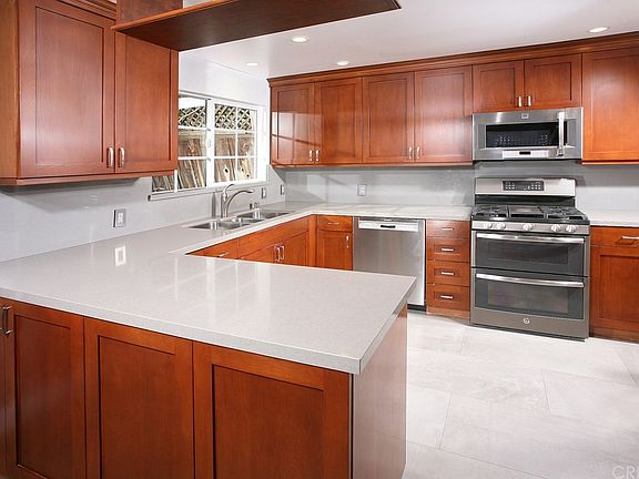 3rd image of 8387 Denise Ln