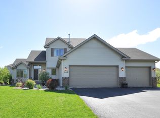 1325 Narcissus Curv, Victoria, MN 55386