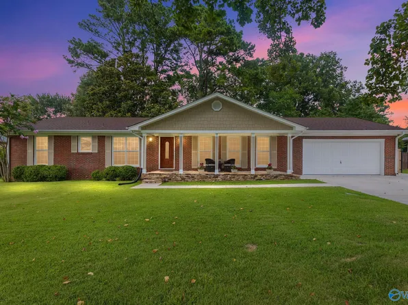 911 Riviera Ave SE, Huntsville, AL 35802