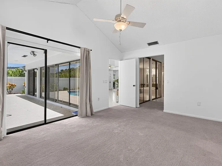 223 E River Park Dr — Photo 18