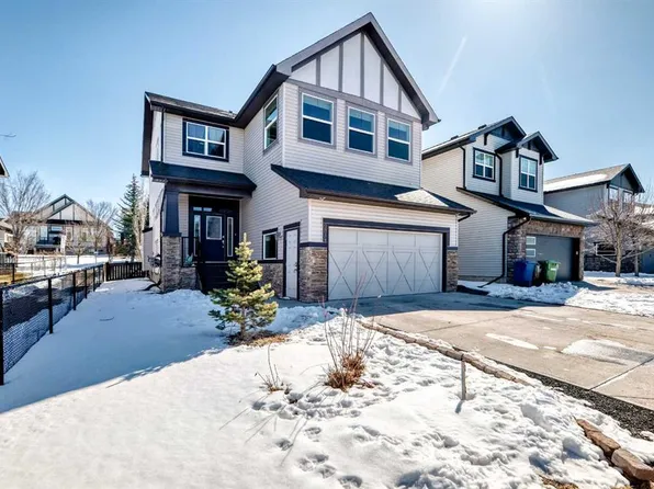 274 W Kingsbury Vw SE, Airdrie, AB T4A 0E7