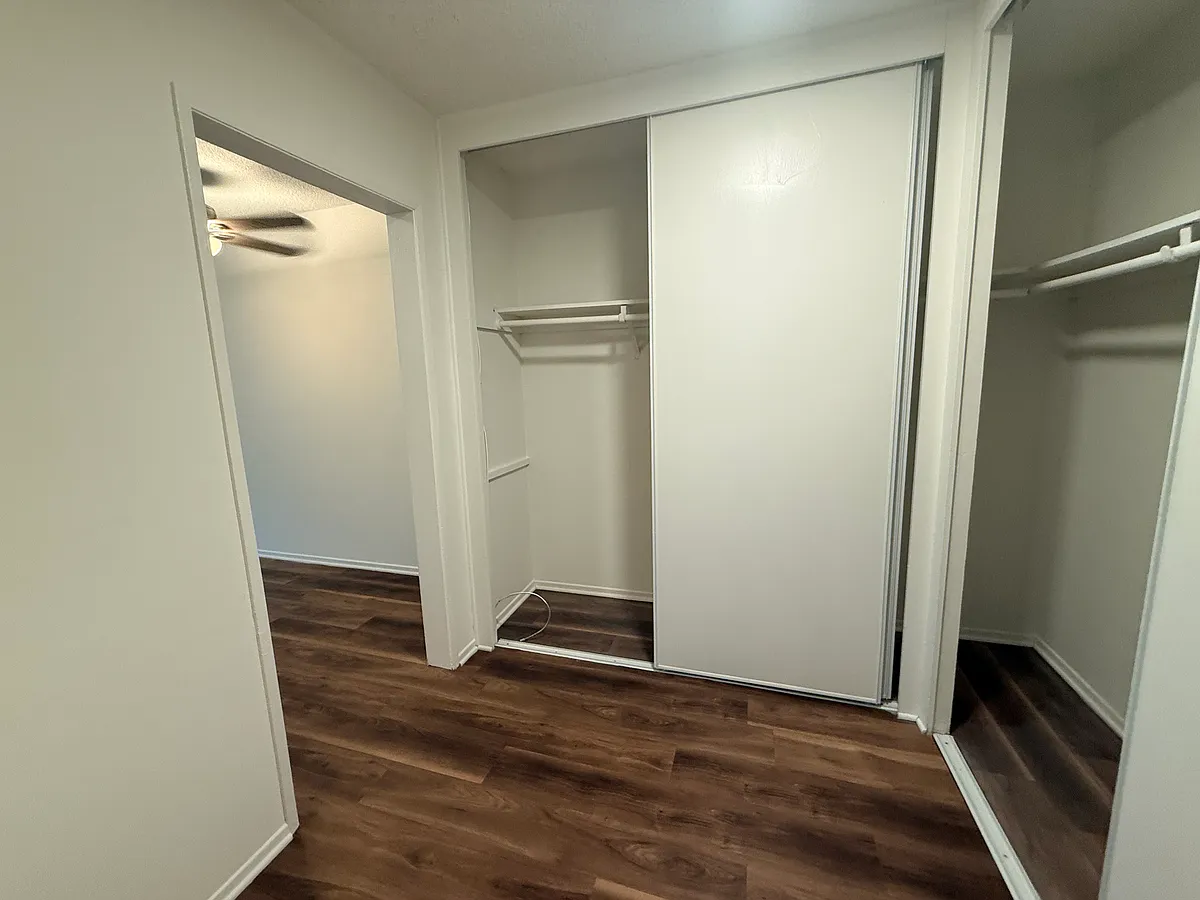 Photo 2 of 10 - 4855 Lexington Ave #101 - Los Angeles, CA Building Photo - 4855 Lexington Ave #101