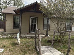 117 Paul St, Rogers, TX 76569