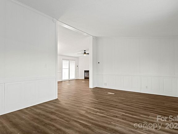 4th image of 2411 New Town Rd