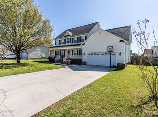 201 Hartford Ln, Jacksonville, NC 28540