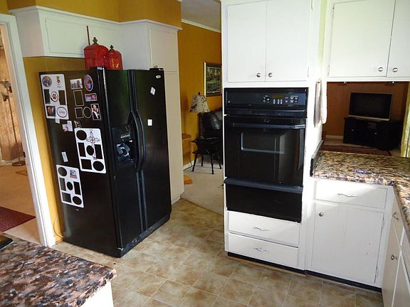 4th image of 203 Eastwood Dr