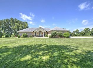 4433 W Rock Springs Rd, Decatur, IL 62522