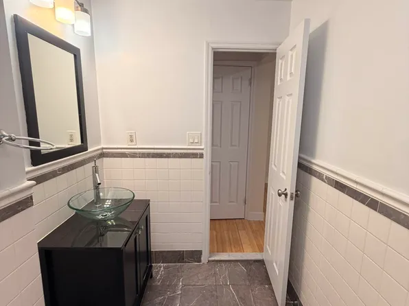 118-80 Metropolitan Avenue image 6 of 16