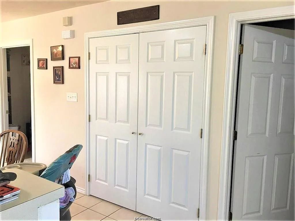 3 bed, 1141 sqft, $1,400 — Photo 4