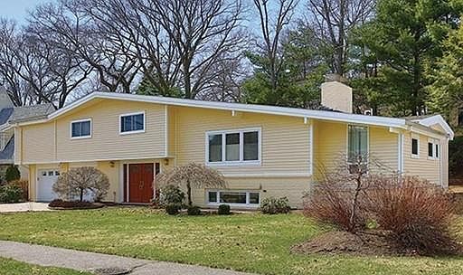 2nd image of 64 Harwich Rd