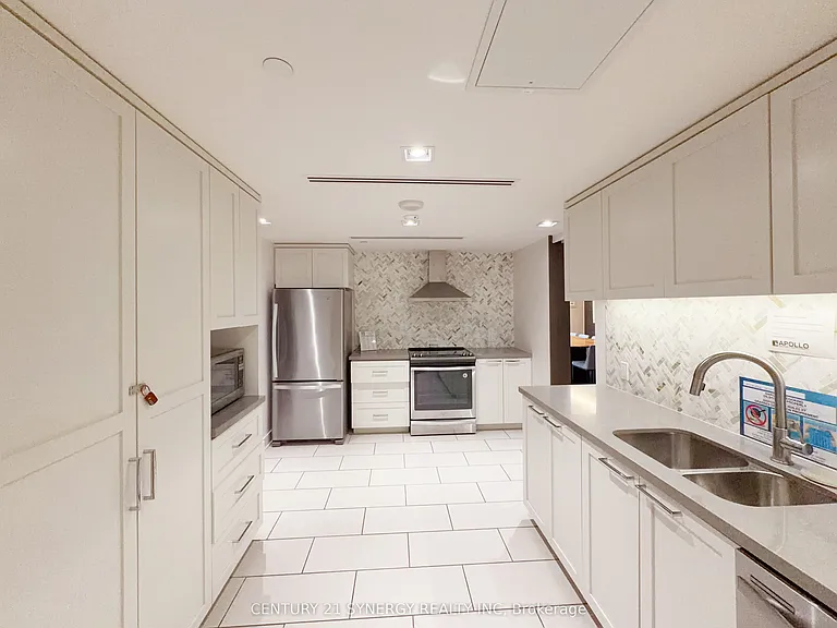 411 Mackay St #408 — Photo 27